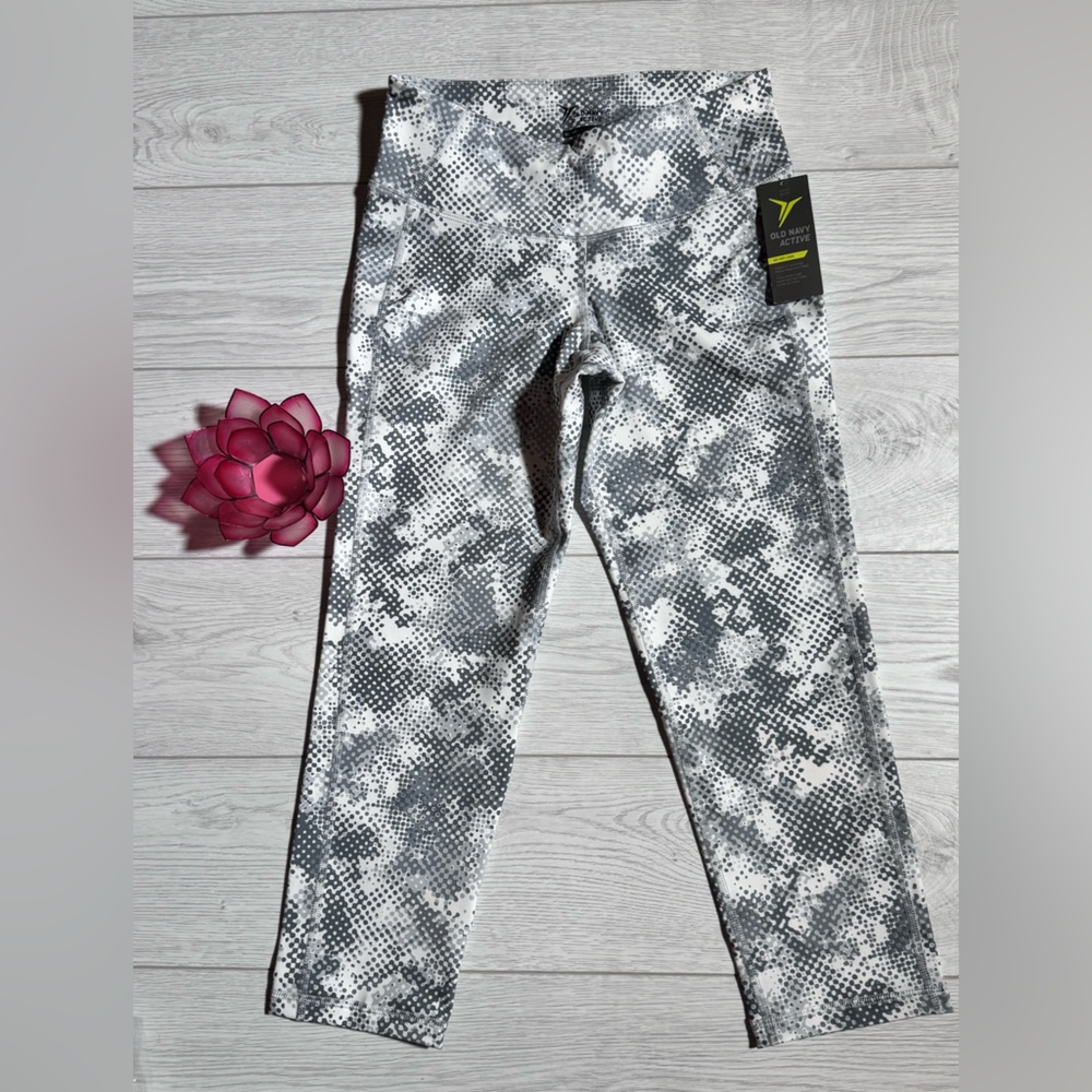 Old Navy Cropped Leggings Tall NWT -Size Small